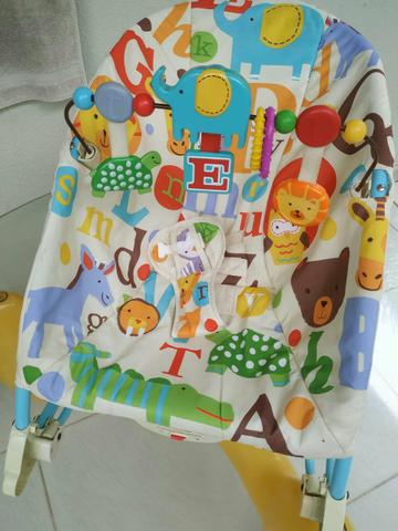 Cadeirinha infantil Fisher-Price Musical e Vibratória