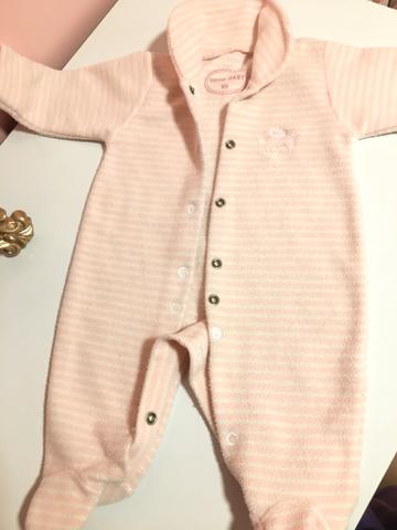Lote banheira e roupa para bebê - Foto 5