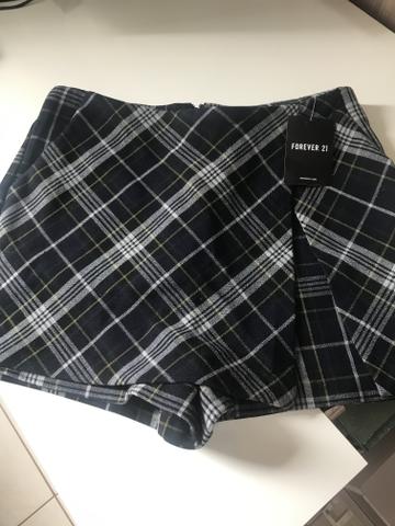 Short saia FOREVER 21