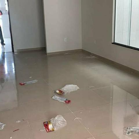 Casa 2/4 sendo uma suite toda no porcelanato - Foto 3