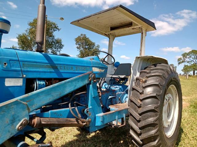 Ford 6600 com lâminas é uma niveladora - Foto 5