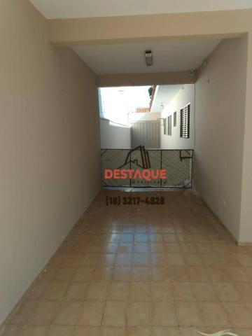 Casa com 3 dormitórios para alugar, 330 m² por R$ 2.700,00/mês - Vila Santa Helena - Presi - Foto 2
