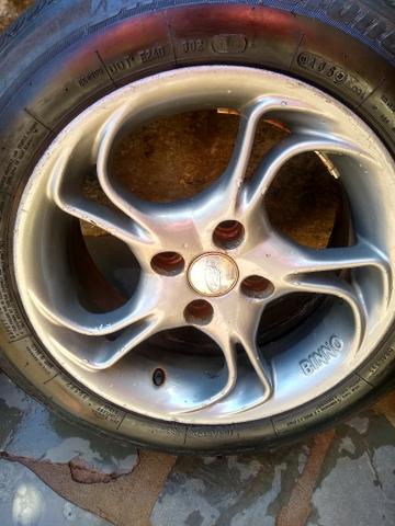 Rodas aro 15 da marca Bino
