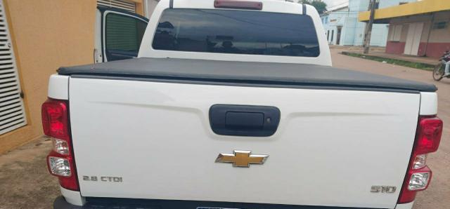 Vendo s10 4x4 disel com 4 peneu novo e documentos pago contato - Foto 2