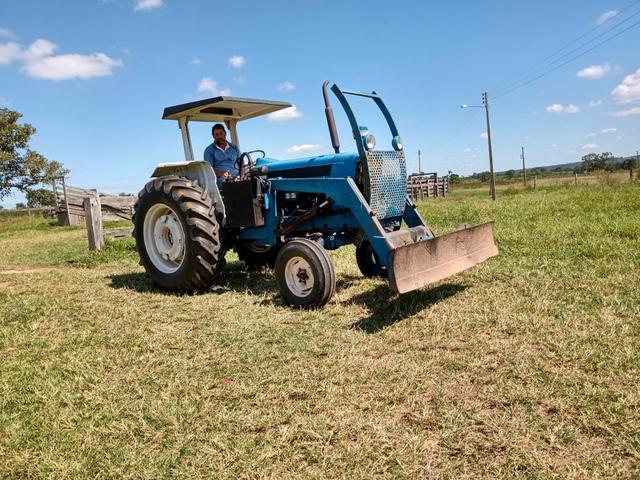 Ford 6600 com lâminas é uma niveladora - Foto 6