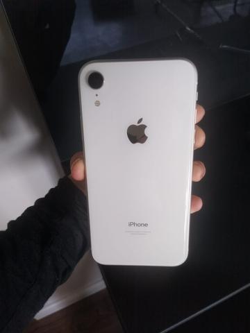 IPhone XR 128g Branco - Foto 2