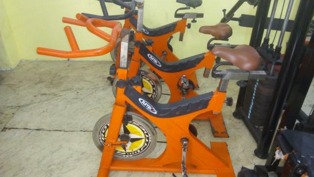 2 esteiras lx160 $2000 - Foto 3