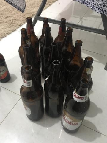 Cascos de cerveja litrão e 600 ml .