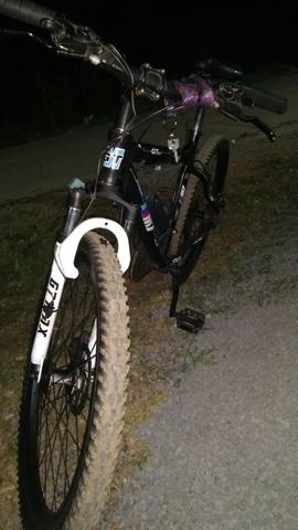 750 bike limpeza só precisa apertar carrinho do banco - Foto 2