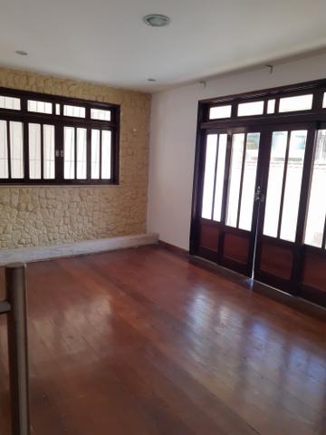 Casa 3 quartos na Trindade com garagem e quintal