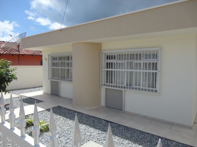 Morretes- Casa com 04 dormitórios, área central!!!