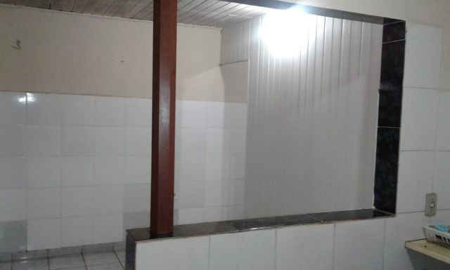 Aluga-se apartamento