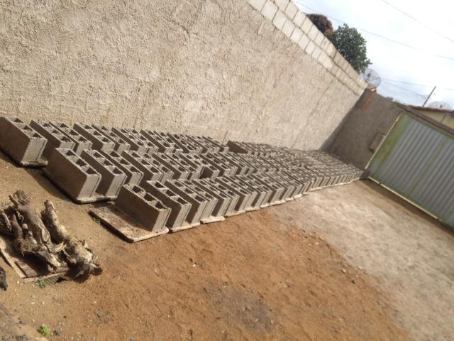 Máquina de Fabricar Blocos e Pavers - Foto 4