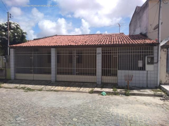Excelente casa no bairro: luzia, próximo a escola do médici - Foto 2
