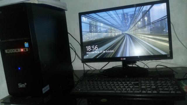 Computador em perfeito estado