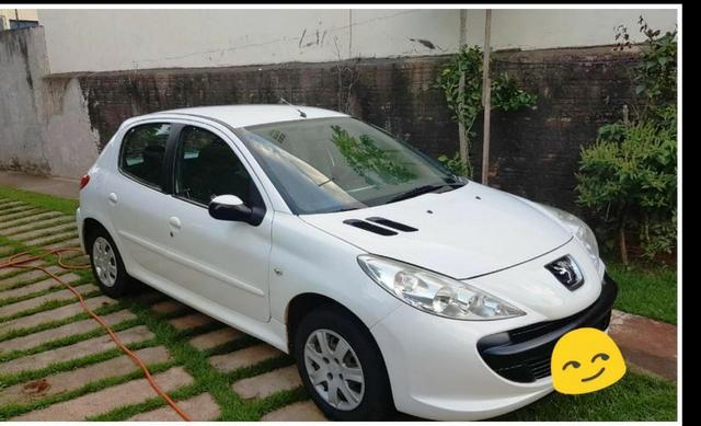 Peugeot 207 hb 1.4 XR 4portas - Foto 2