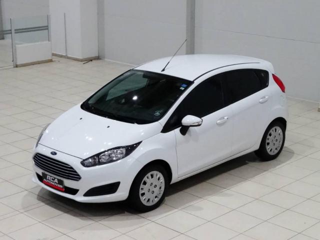 Ford New Fiesta Hatch SE 1.6 - Foto 11