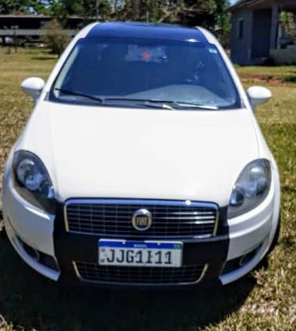 Fiat Linea Essence 2012 abaixo da FIPE