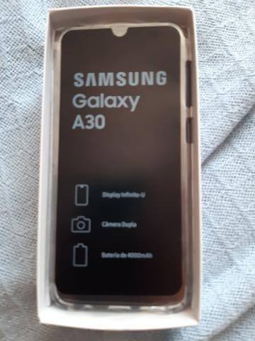 Celular Samsung Galaxy A30 64gb duos