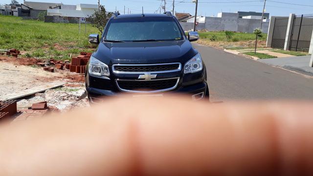 Urgente vendo S10 ltz aut diesel motor 200cv 98 mil no Dinheiro - Foto 2