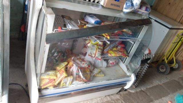 Refrigerador balcão (R$300,00)