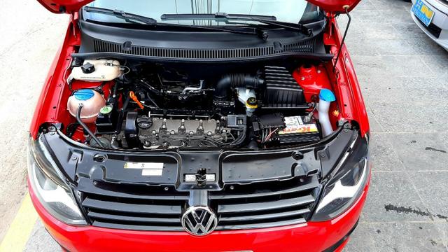 Vw fox GII highline motor 1.6 8v flex 4p vermelho 2014 raridade top - Foto 5