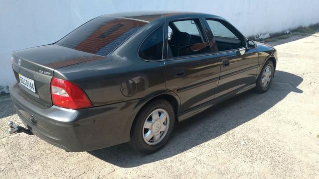 Vendo Vectra GLS 2.2 8V. Ano 2000