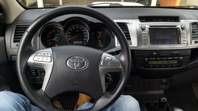 Hilux SRV automática. Troco por Sw4 - Foto 4