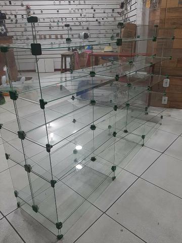 Estante de vidro