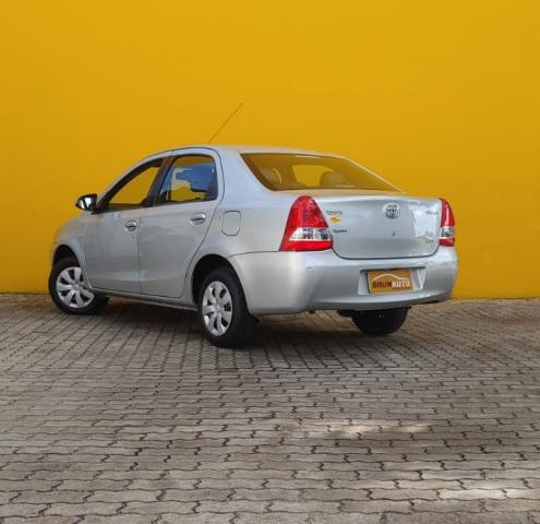 ETIOS 2014/2015 1.5 XS SEDAN 16V FLEX 4P MANUAL - Foto 6