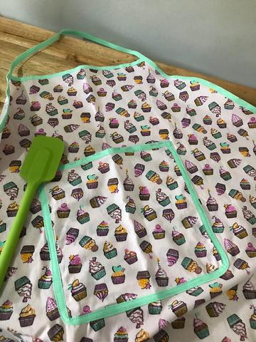 Jogo Touca + Avental -cupcake- sob encomenda - Foto 3