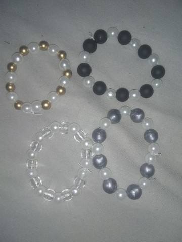 Pulseiras e Conjunto de Pulseiras e Anéis 10,00  - Foto 3