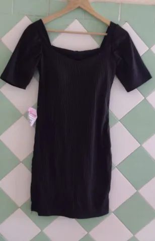 Vestido preto com mangas  - Foto 2