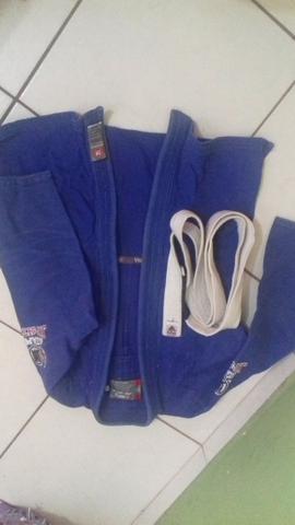 Vendo kimono em bom estado