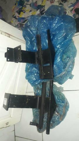 Suporte estribo Mb 1620 - Foto 3