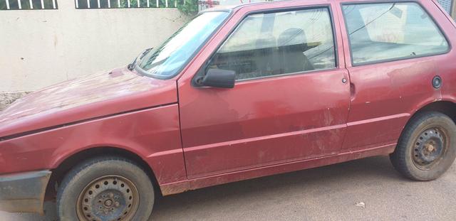 Fiat Uno Mille 3.500 com multas