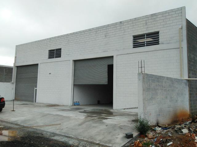 Galpão 800 ou 450 mts leia o anúncio