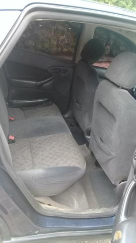 Vendo focus 2003, troco por fiorino em bom estado - Foto 4
