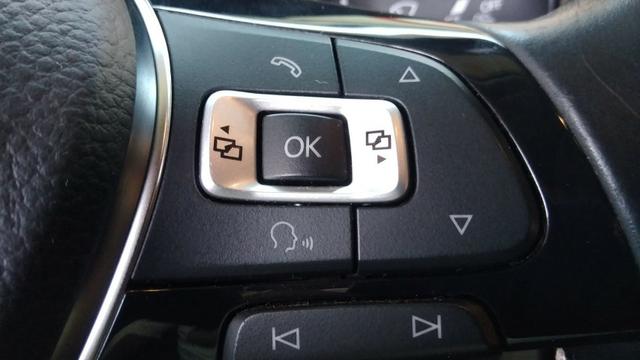 VW - Golf 1.6 Confortline MSI Manual - 2016 - Foto 17
