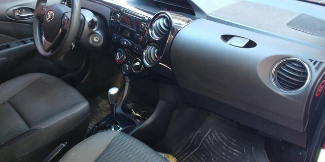 Vendo Toyota Etios sedã ótimo estado de conservação - Foto 3