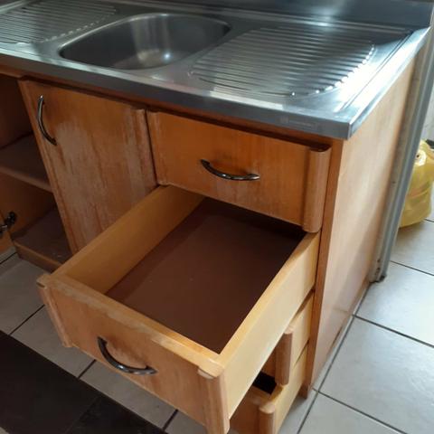 Armario de madeira com cuba de inox tramontina 120x52x70. somente a cuba custa 150R$ - Foto 3