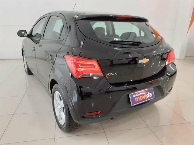 Onix LT 1.4 com IPVA 2020 e transferência Grátis - Foto 5