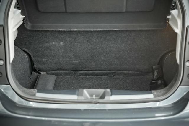 March Hatch SL 1.6 Mec. 2016 - Foto 18