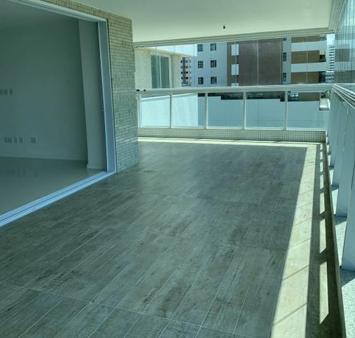 Apt 270m - varandão com vista p/ Sementeira