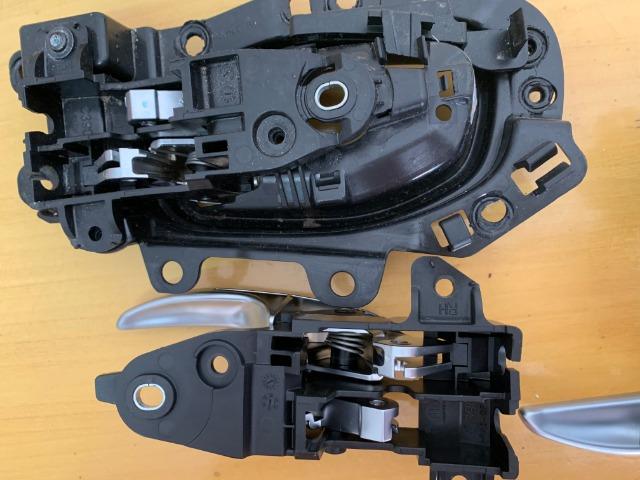 Maçaneta interna porta jeep renegade original cada lado 50 reais - Foto 4