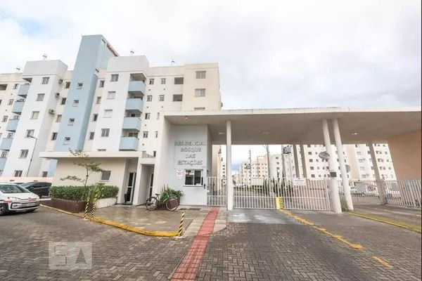 DE 700 a 1.100 por mês, apartamento com 2 dorm. e sacada com churrasqueira em Palhoça