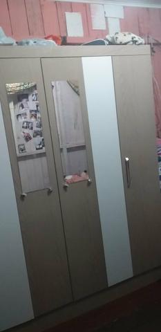 Vênde Guarda roupa de casal semi novo de 6 portas 2 gavetas penteadeira interna