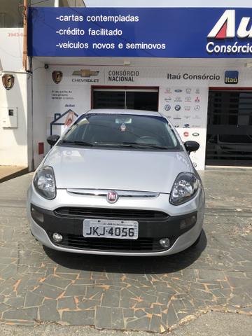 FIAT PUNTO ATTRACTIVE ITALIA 1.4 F.FLEX 8V 5P 2013 