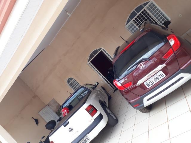 Suíte para solteiro(a) em casa ampla na zona sul, incluso água (dividir aluguel)