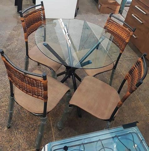 Mesa junco de vidro